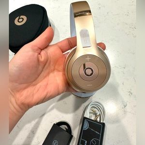 Beats by Dr. Dre - Solo³ Wireless On-Ear Headphones - Gold